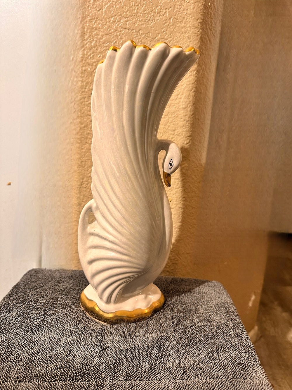 Porcelain Swan Figurine Vase with Gold Trim - White